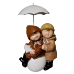 BAMBINI SOTTO OMBRELLO CON PALLA 